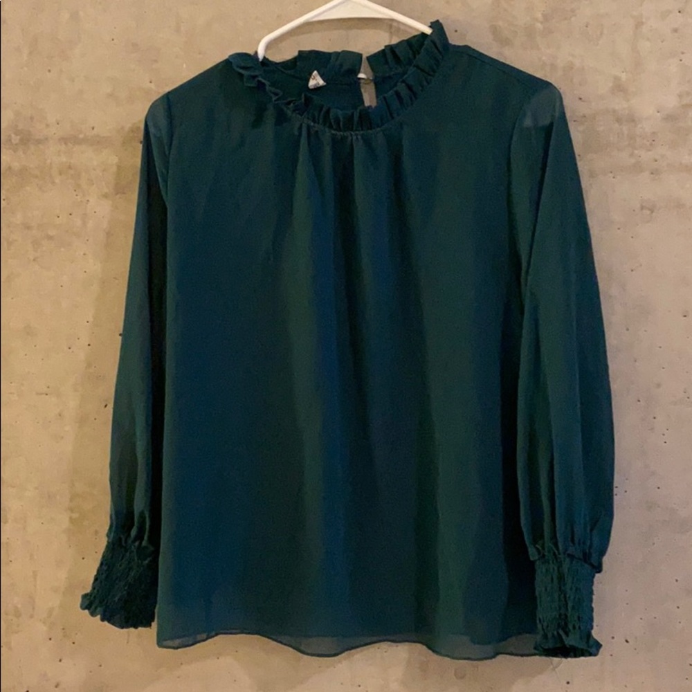 ELEGANT chiffon top with subtle ruffles